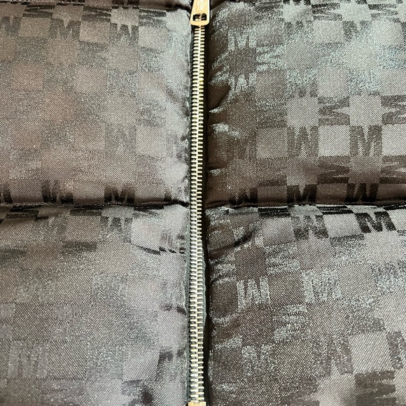 Moncler Kita Logo Print Nylon Vest Black Sm 1 - Picture 4 of 14